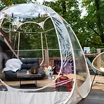 Autonome Magnifique Avec Jardin D Hiver Tb Situé
