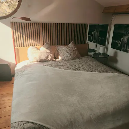 Autonome Magnifique Tb Situe Bed & Breakfast