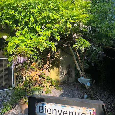 Studio Autonome Magnifique Avec Gd Terrasse &Jardin D Hiver, 1 Gd Lit Et 2 De 90Cm Tb Situe Chaumont-Gistoux 4*