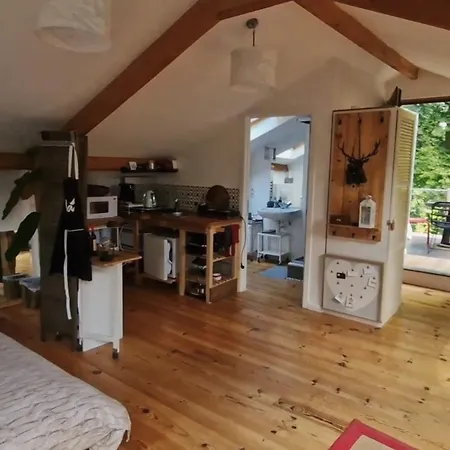 Studio Autonome Magnifique Avec Gd Terrasse &Jardin D Hiver, 1 Gd Lit Et 2 De 90Cm Tb Situe Chaumont-Gistoux 4*