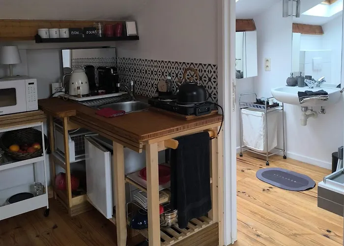 Autonome Magnifique1 Gde Et 1 Pte Avec Jardin D Hiver Tb Situe Alojamento de Acomodação e Pequeno-almoço 4*