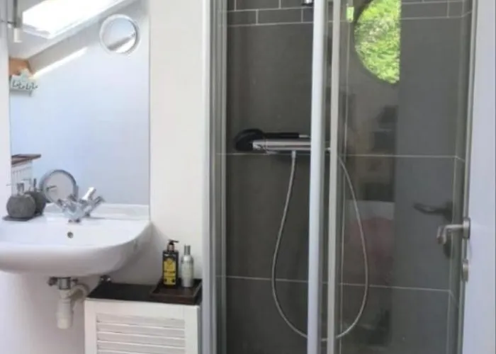 Autonome Magnifique1 Gde Et 1 Pte Avec Jardin D Hiver Tb Situe